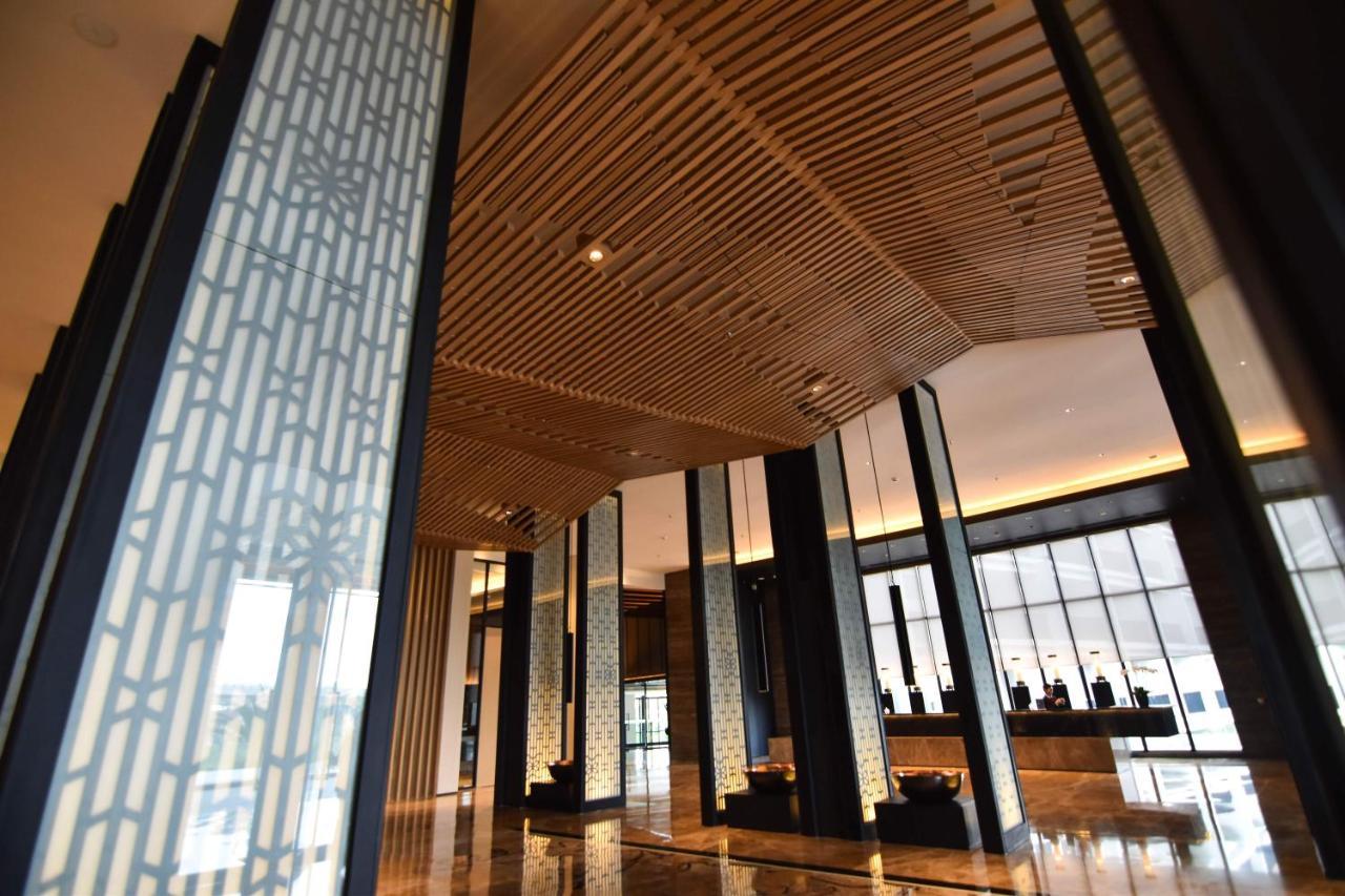 Hotel Santika Premiere Bandara Palembang Palimbão Exterior foto