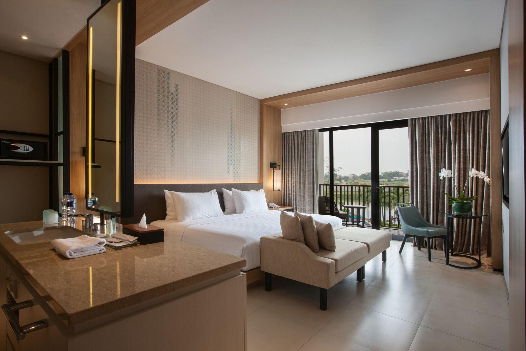 Hotel Santika Premiere Bandara Palembang Palimbão Exterior foto