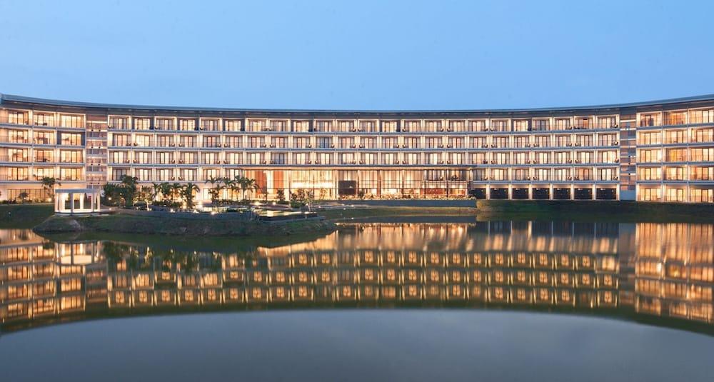 Hotel Santika Premiere Bandara Palembang Palimbão Exterior foto