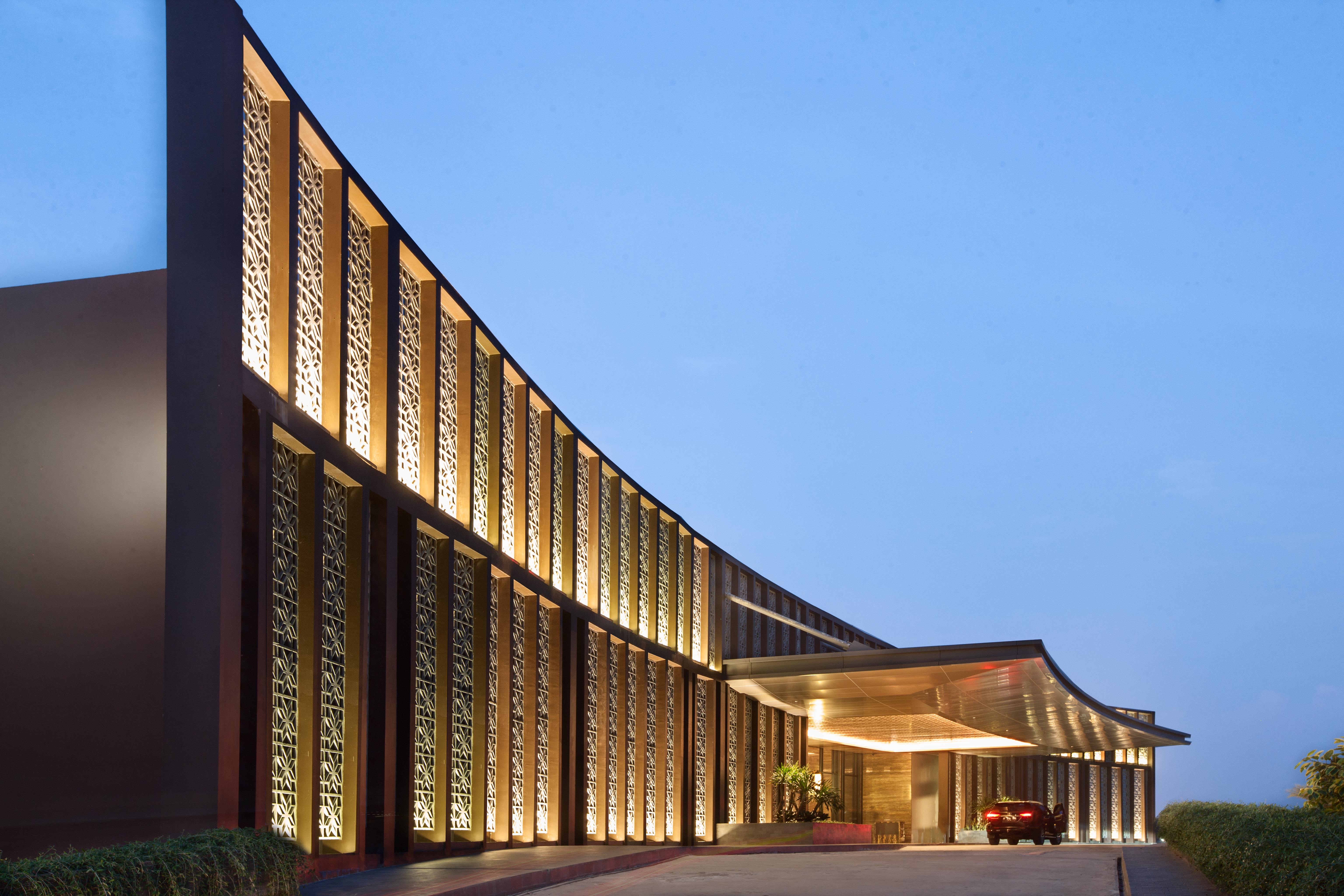 Hotel Santika Premiere Bandara Palembang Palimbão Exterior foto