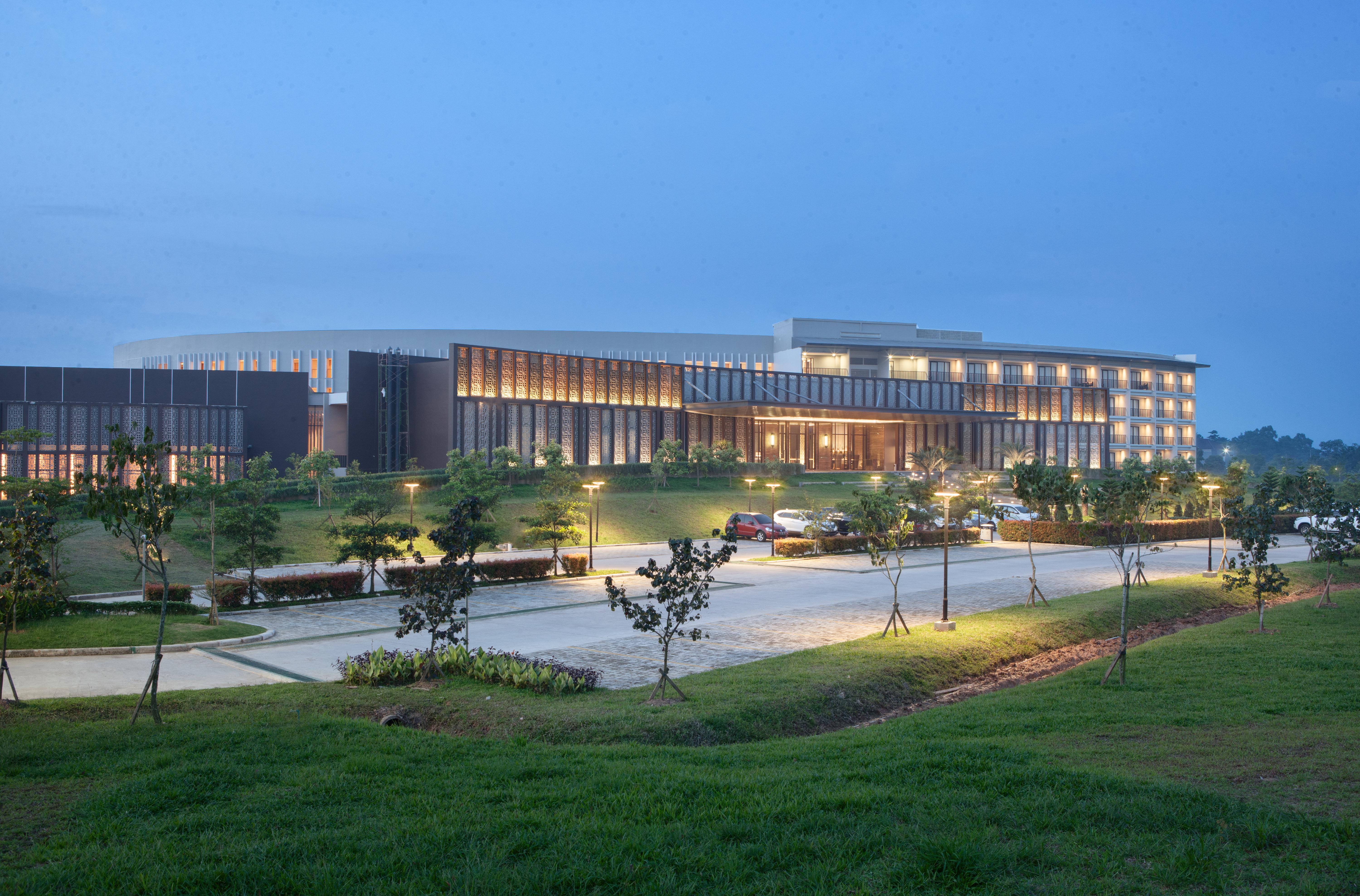 Hotel Santika Premiere Bandara Palembang Palimbão Exterior foto