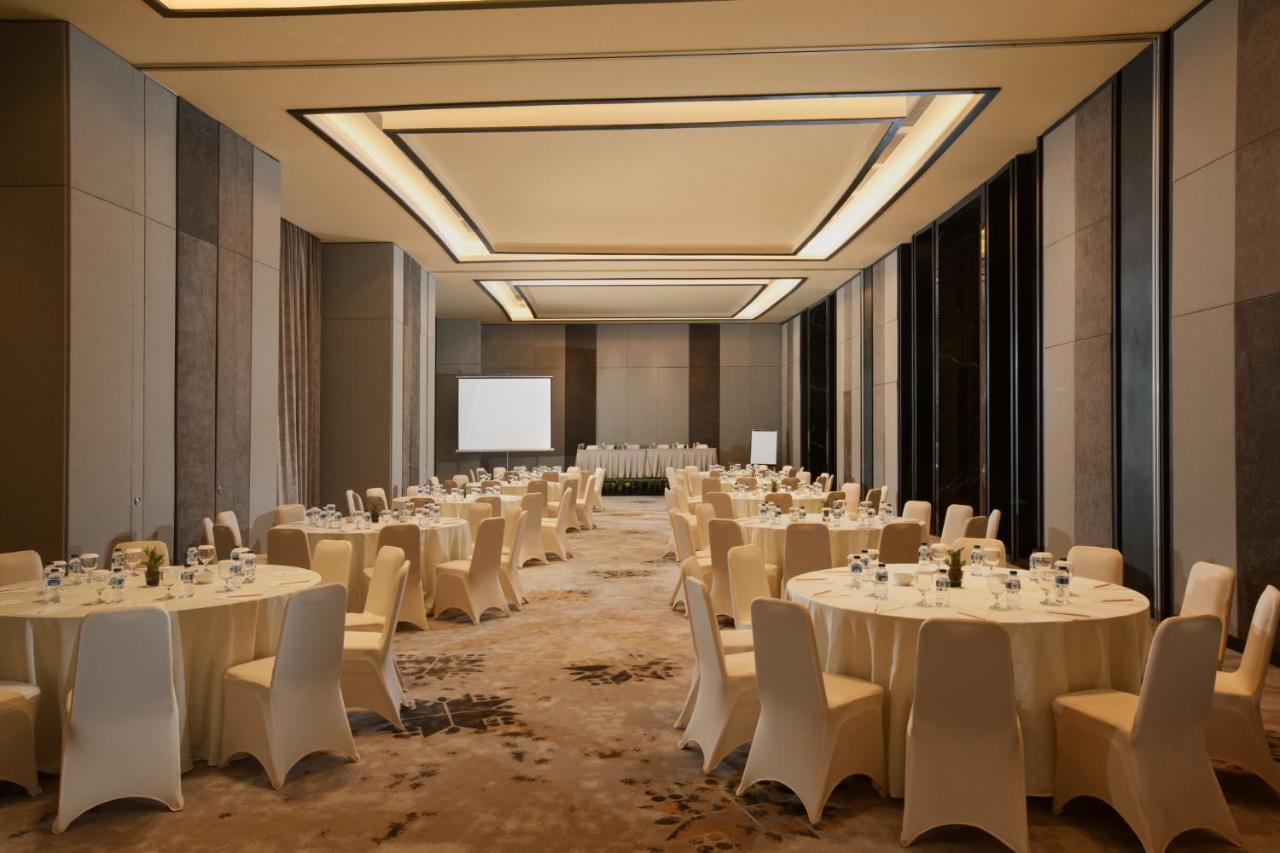 Hotel Santika Premiere Bandara Palembang Palimbão Exterior foto